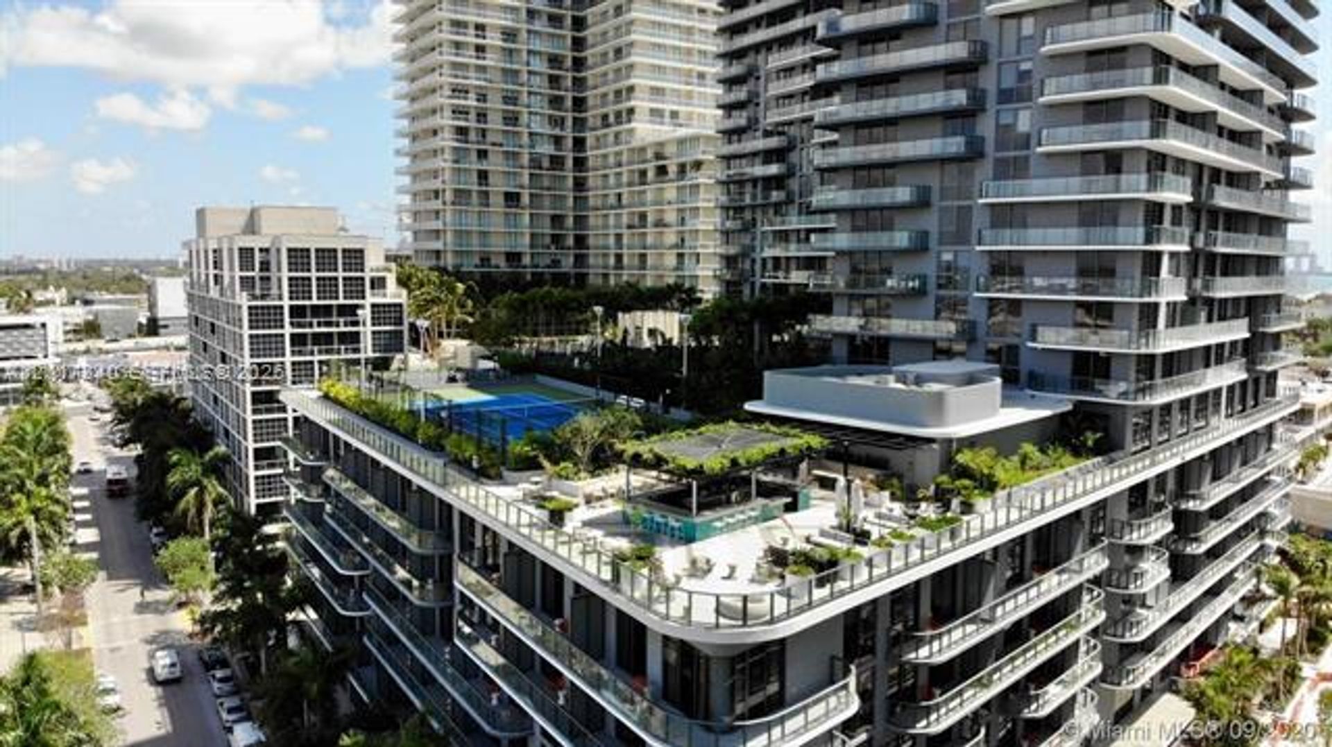 Miami Condo: 121 NE 34th St # 806