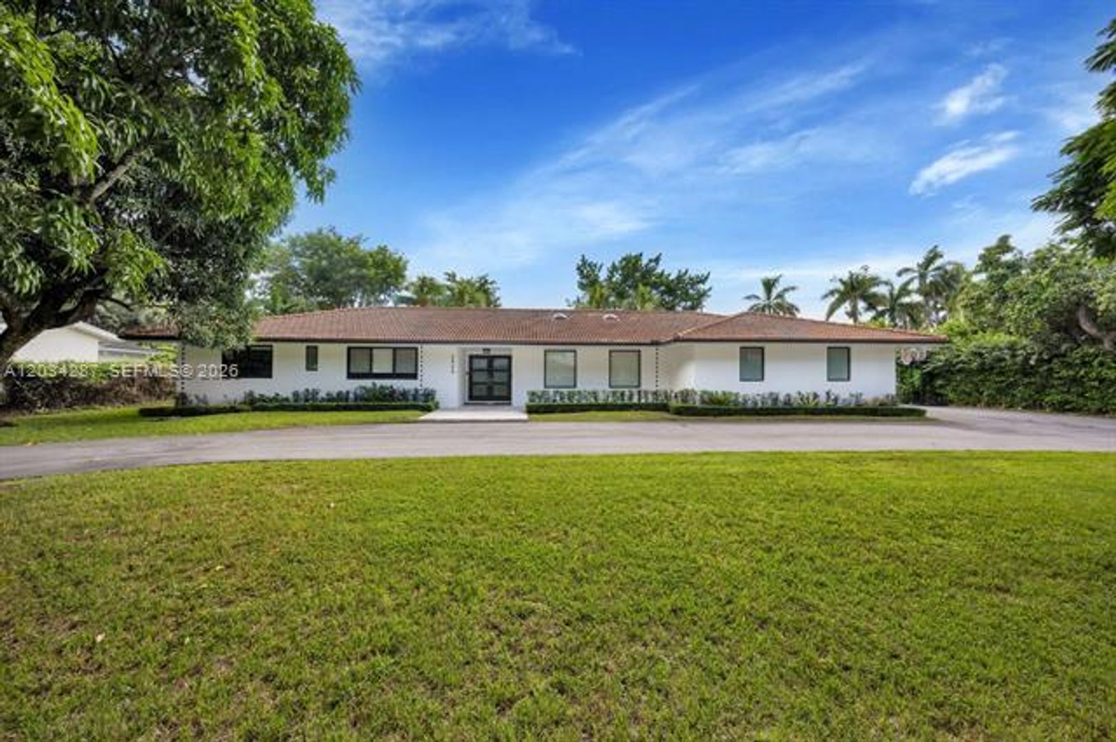Pinecrest House: 6860 SW 99th Ter