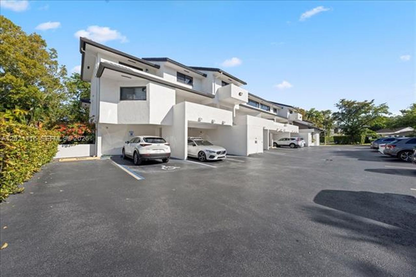 Coral Gables Townhome: 5750 Turin St # 207
