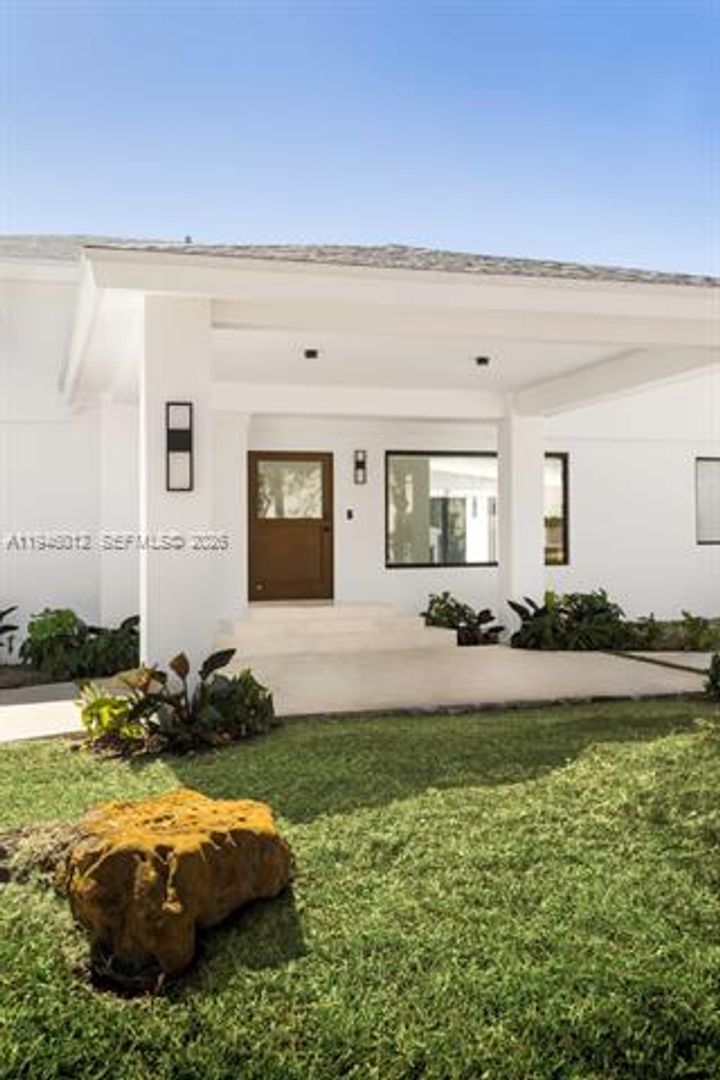 MIAMI House: 8800 SW 118th St