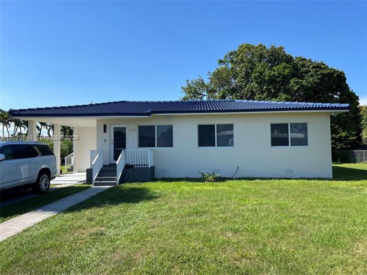 Hialeah House: 335 W 50th St