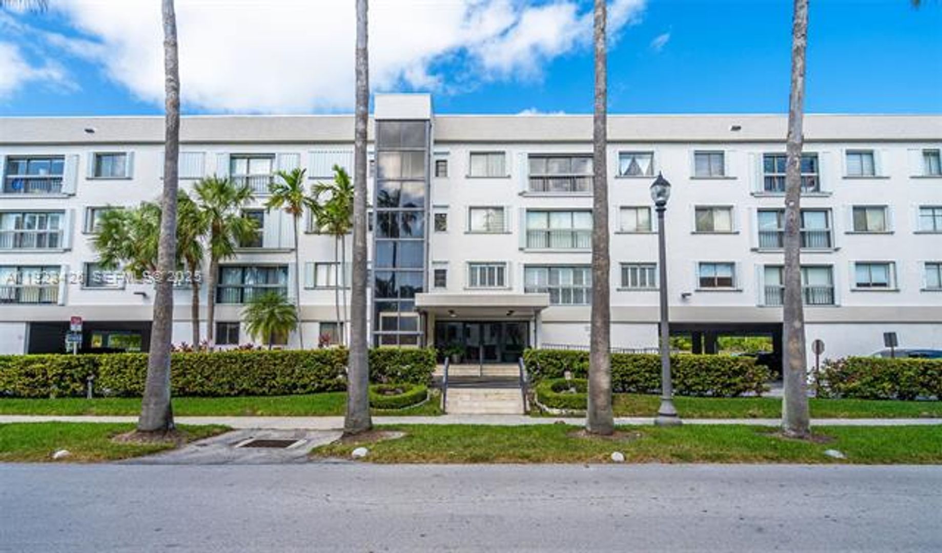 KEY BISCAYNE Apartment: 255 Galen Dr unit 2E