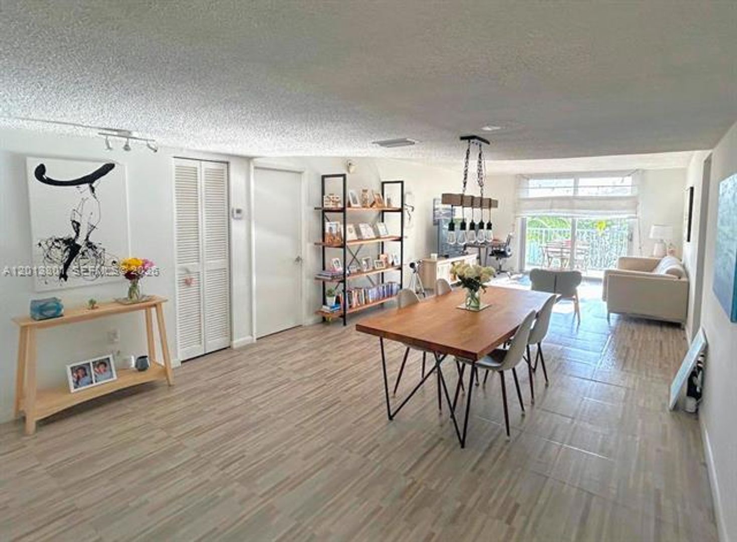 Key Biscayne Condo: 210 Seaview Dr # 405