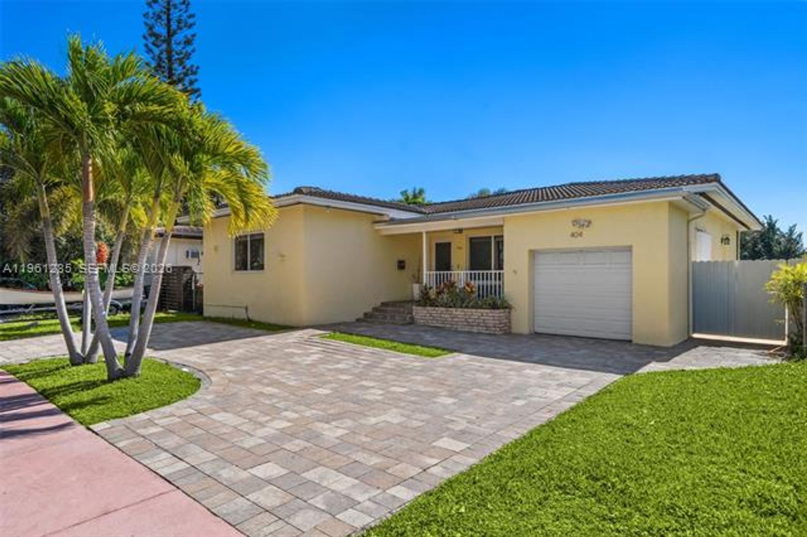 Miami Beach House: 404 N Shore Dr # 0