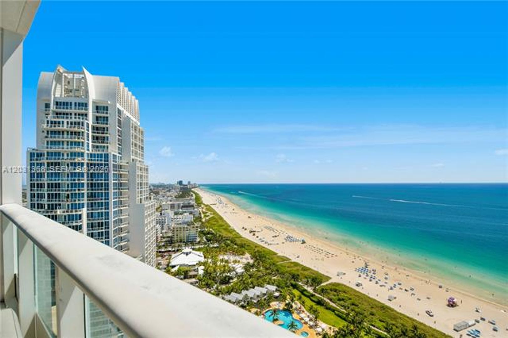 Miami Beach Condo: 100 S Pointe Dr # 2806