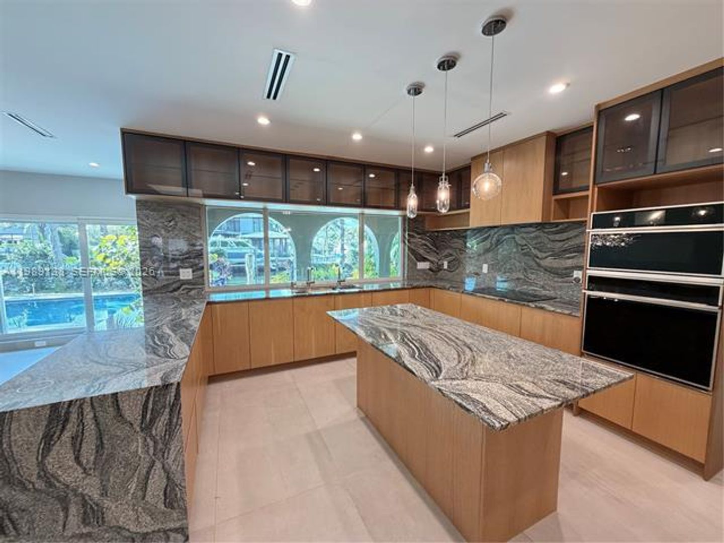 North Miami Beach House: 3200 NE 165th St # 3200