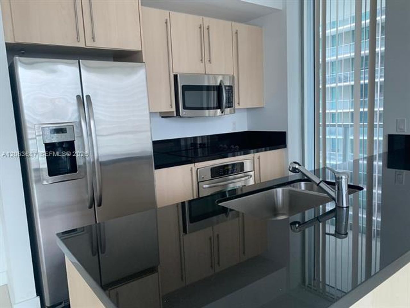Miami Condo: 79 SW 12 St cu-1707