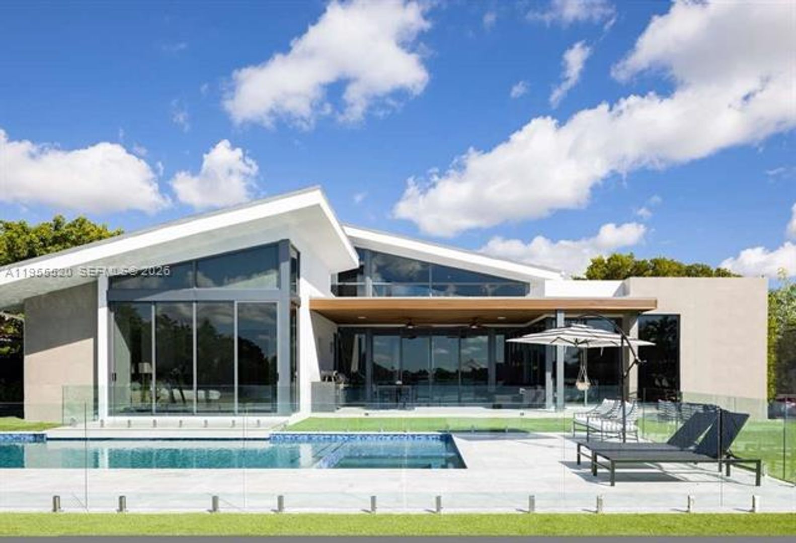 MIAMI House: 1830 NE 193rd St # 0