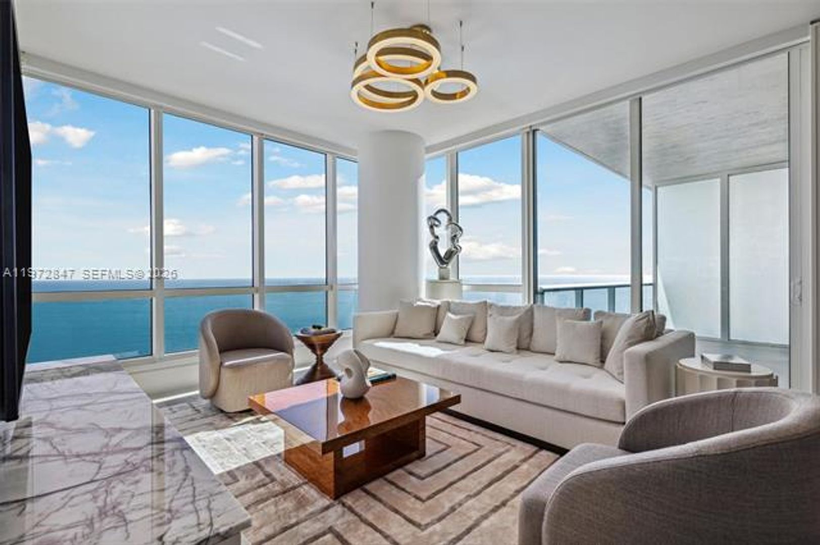 MIAMI BEACH Apartment: 100 S Pointe Dr unit 3905