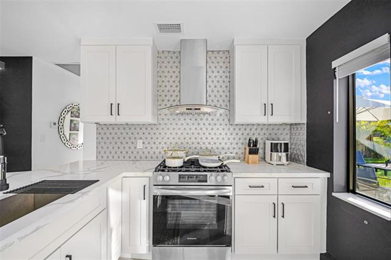Wilton Manors House: 2925 NE 1st Ave # 2925