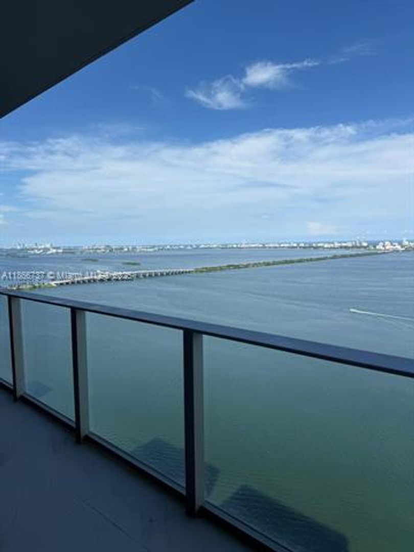 MIAMI Apartment: 700 NE 24th St unit 4206