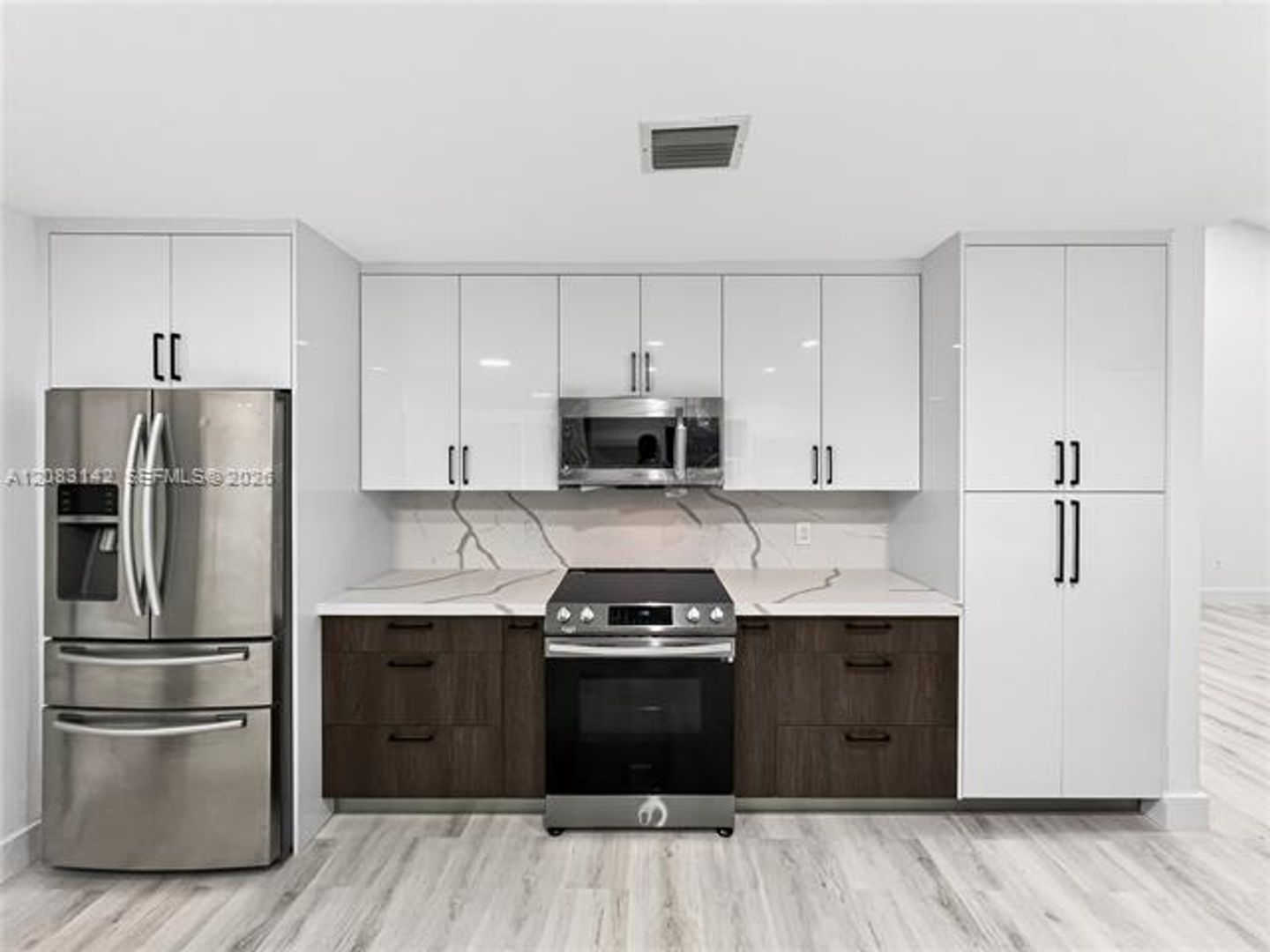 Hollywood House: 3215 N 36th Ave # 3215