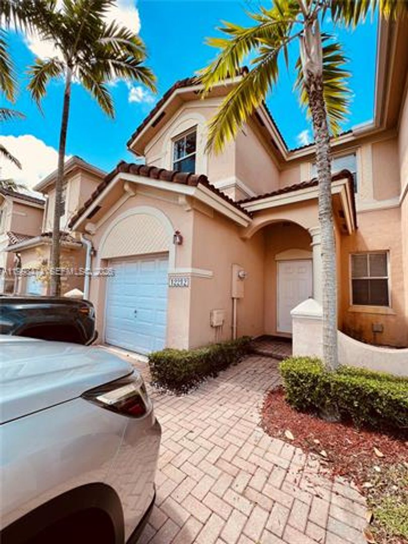 MIAMI Townhome: 12212 SW 124th Path th 12212