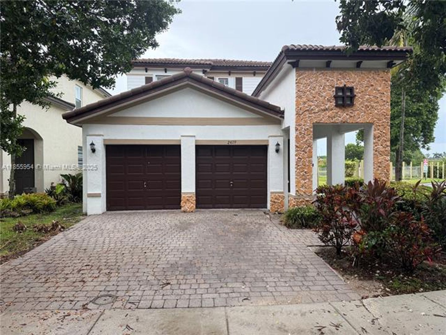 HOMESTEAD House: 2479 NE 4th St #0