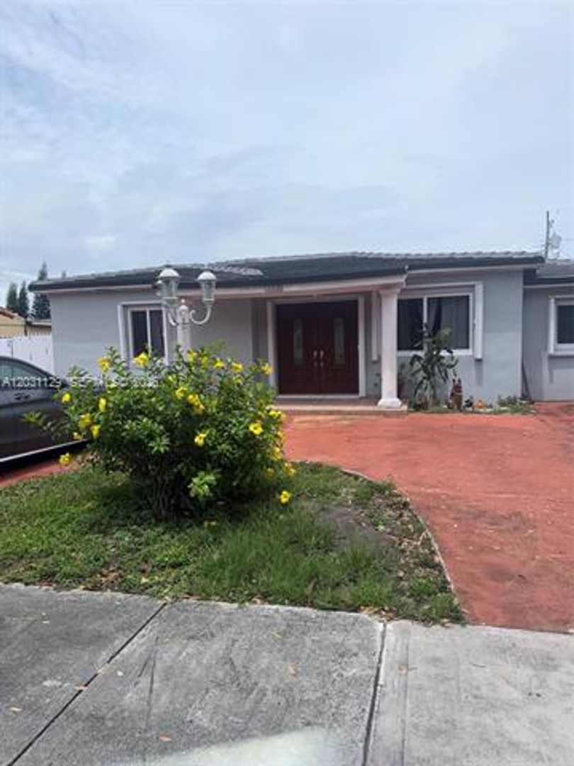Miami House: 1120 SW 73rd Ave
