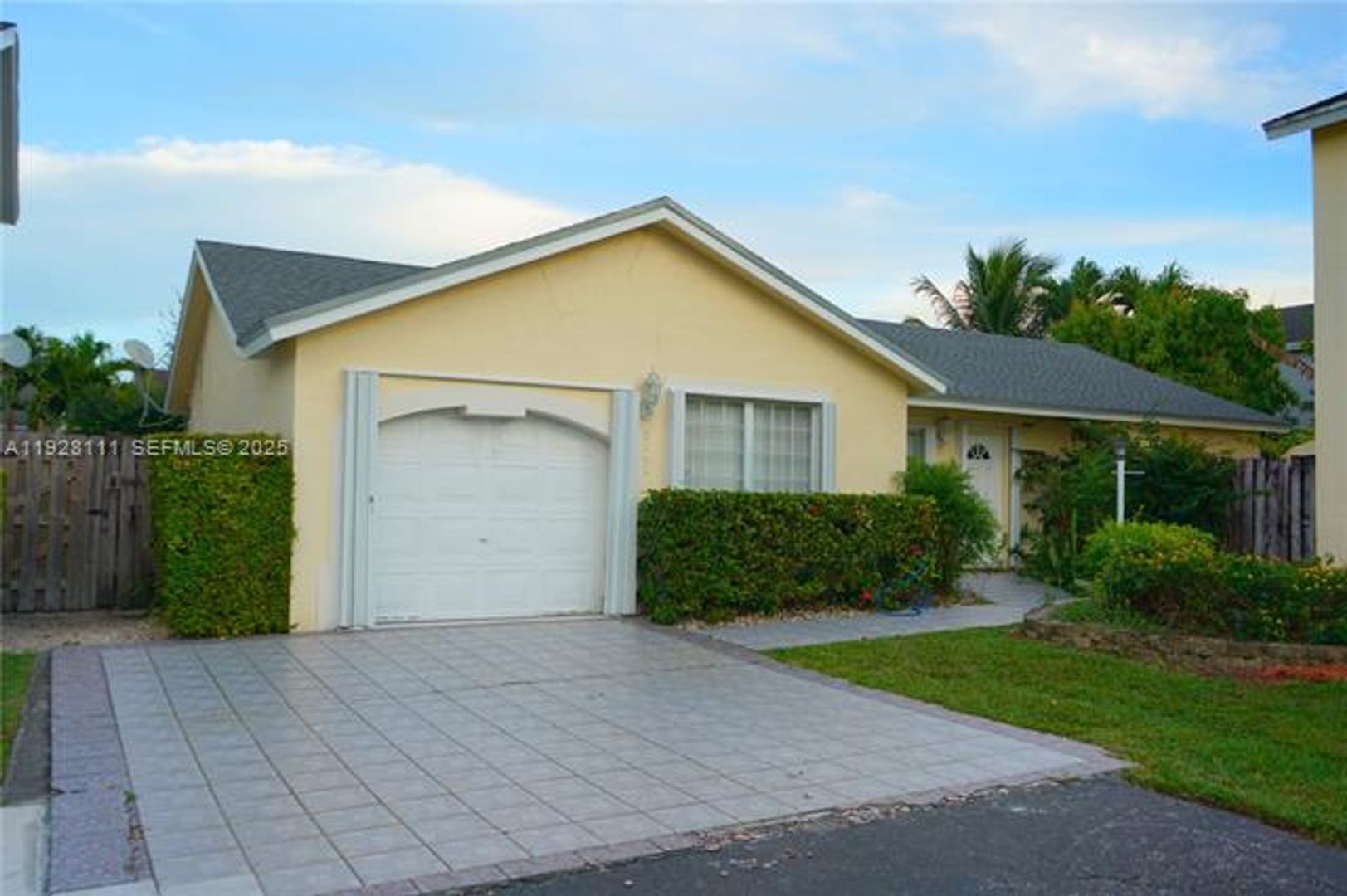 DORAL House: 5141 NW 101st PL #0