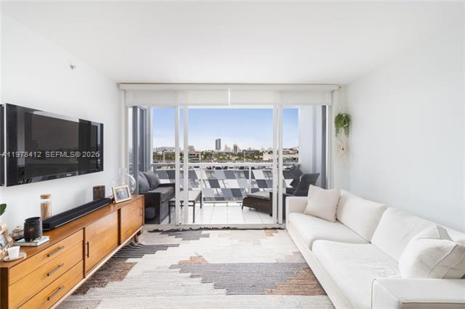 MIAMI BEACH Apartment: 1800 Sunset Harbour Dr # 809