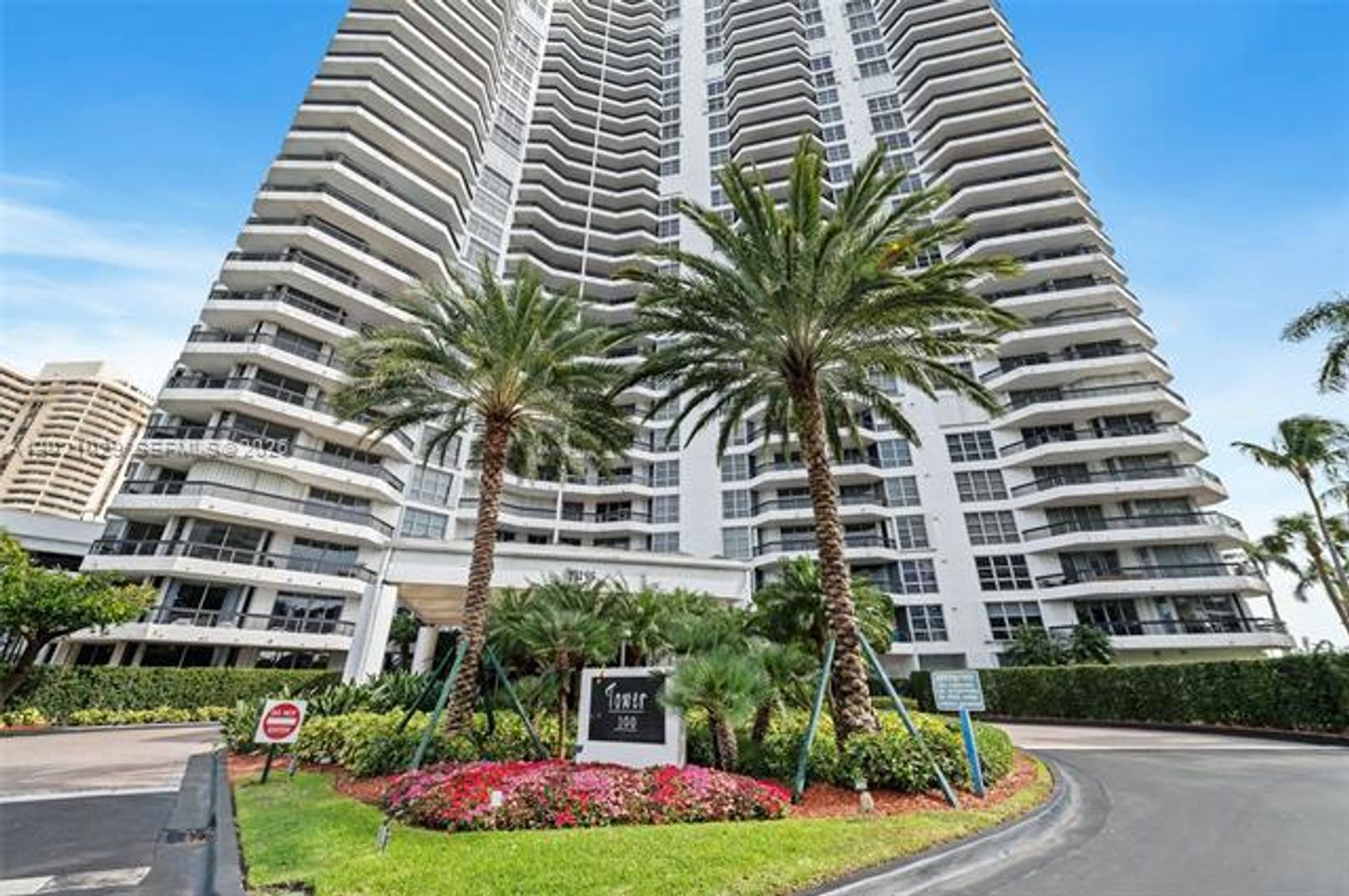 Aventura Condo: 19195 Mystic Pointe Dr # 1107
