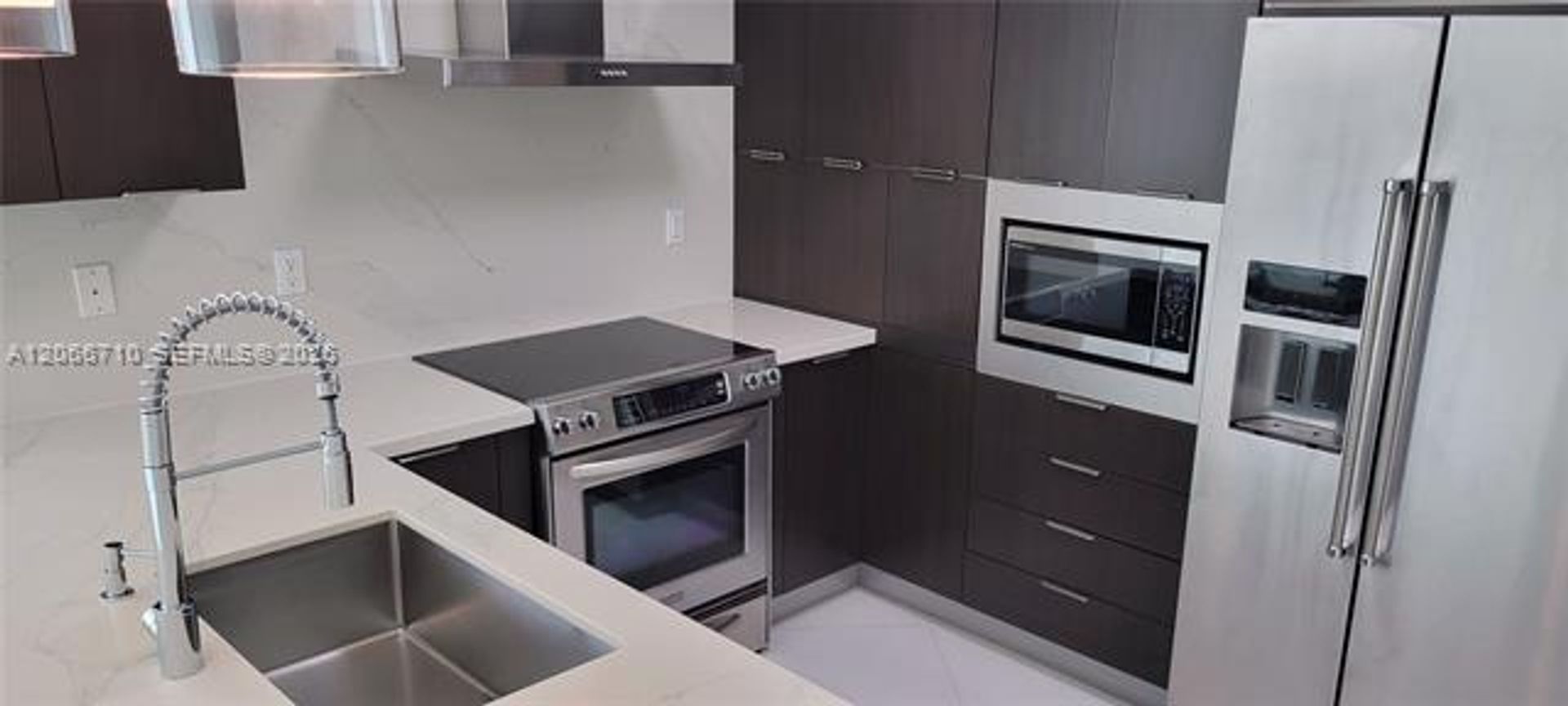 Sunny Isles Beach Condo: 250 Sunny Isles Blvd cu-3-705