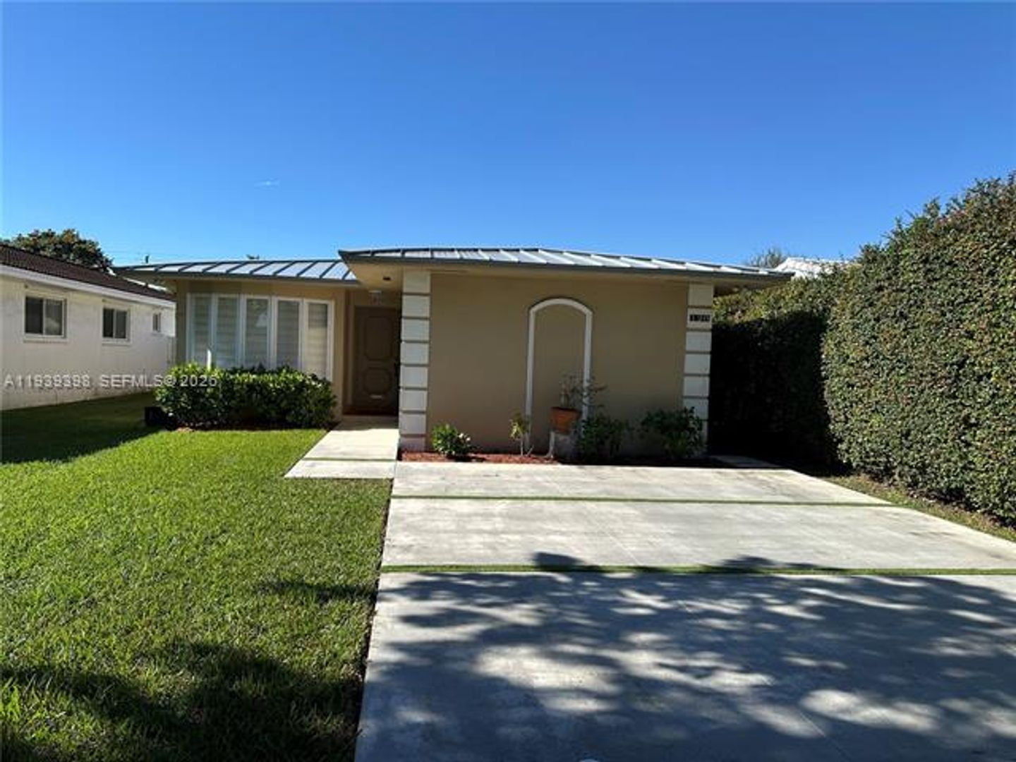 MIAMI SPRINGS House: 120 Pocatella St # 0