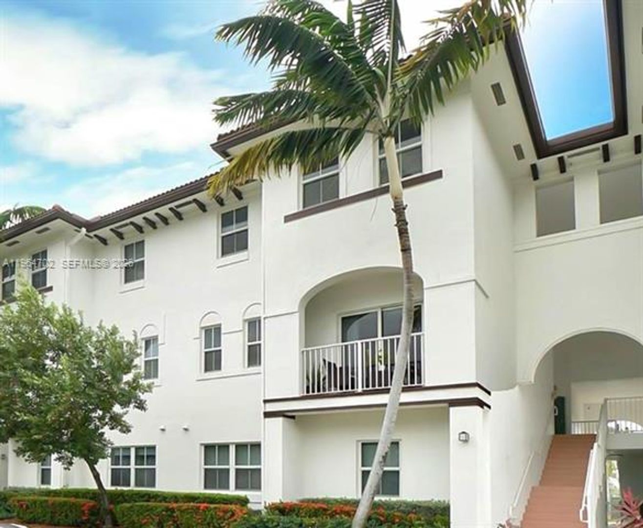 Doral Apartment: 8760 NW 97th Ave unit 203