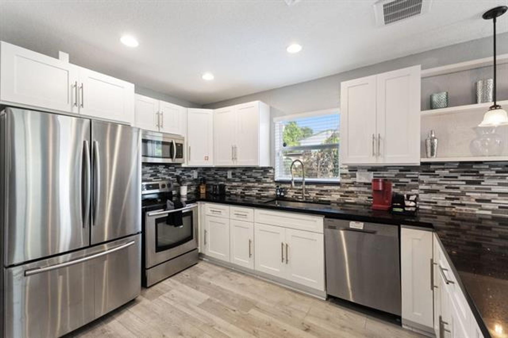 Fort Lauderdale House: 1631 N Andrews Sq # 1631
