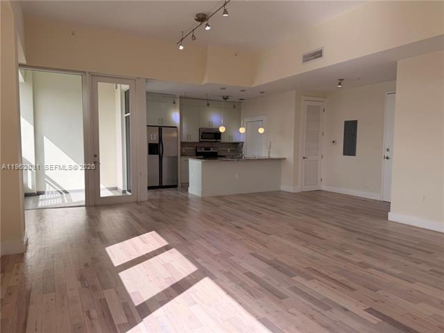 MIAMI Apartment: 6701 Biscayne Blvd # 303