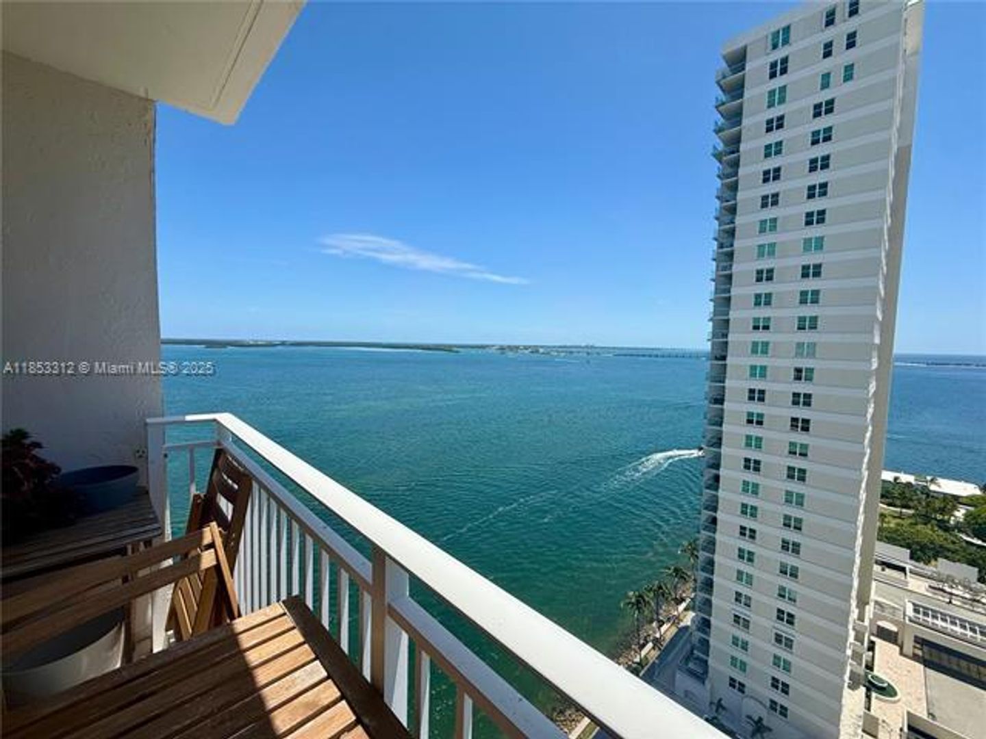 MIAMI Apartment: 770 Claughton Island Dr unit 2114