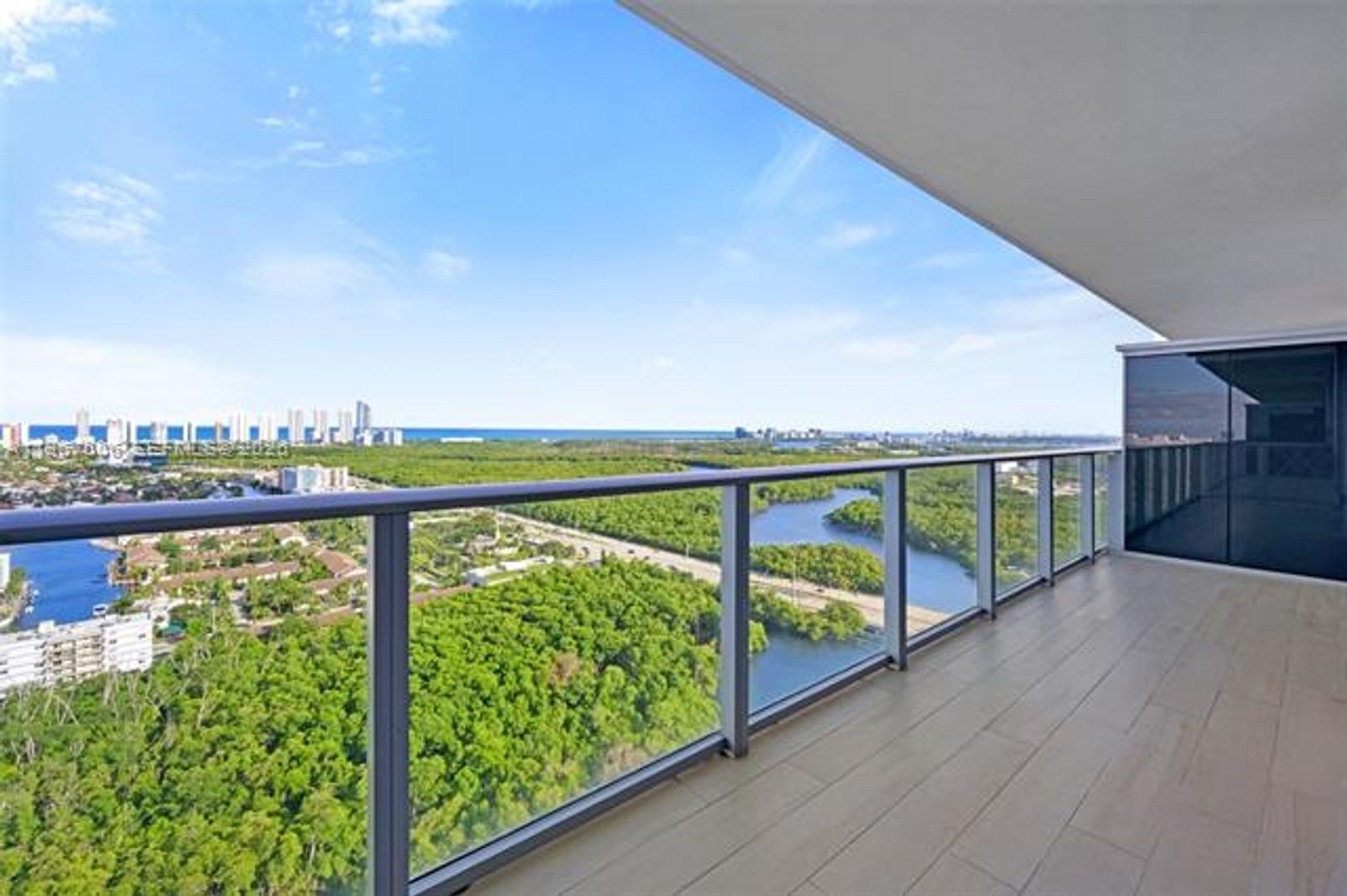North Miami Beach Condo: 16385 Biscayne Blvd # 3020