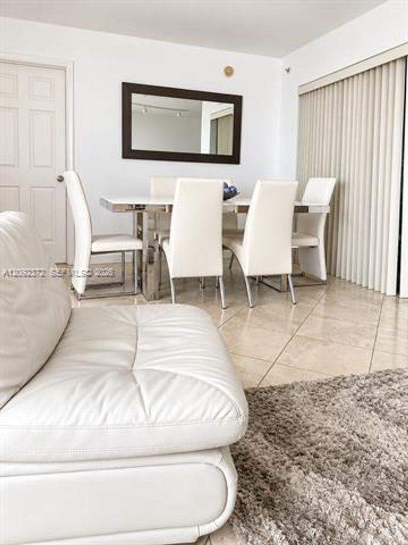 Surfside Condo: 9195 Collins Ave cu-1106