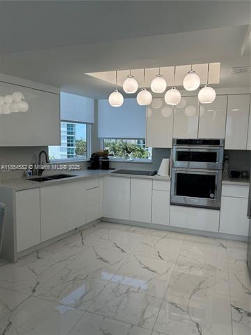 AVENTURA Apartment: 3000 NE 188th St unit 701