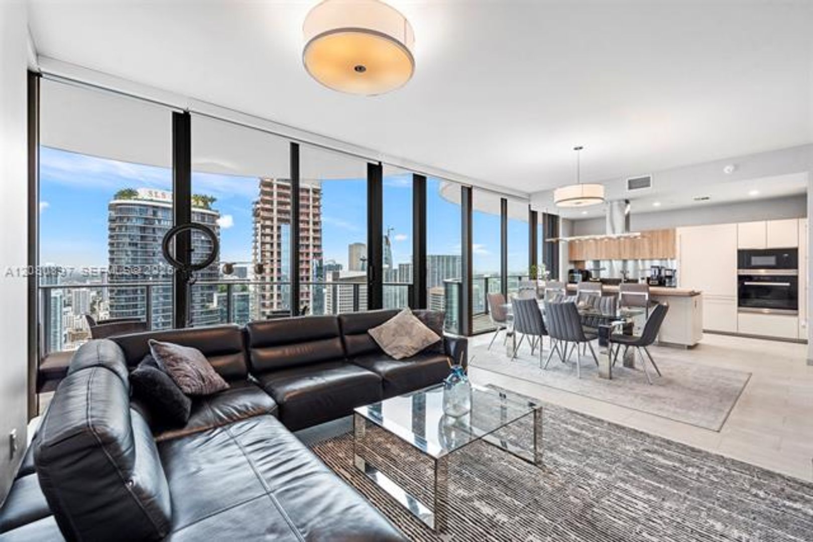 Miami Condo: 1000 Brickell Plz cu-PH5307