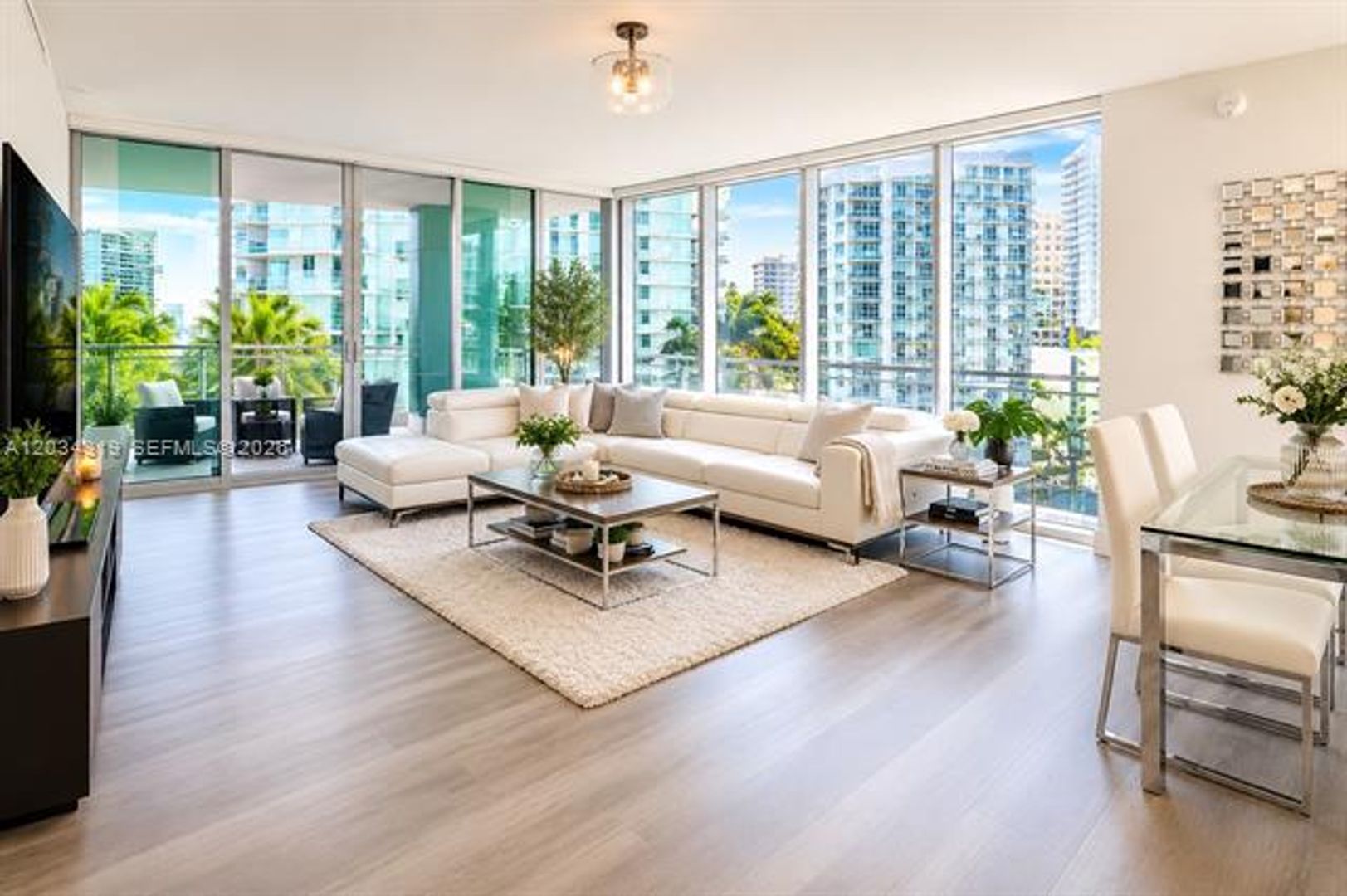 Miami Condo: 90 SW 3rd St # 1413