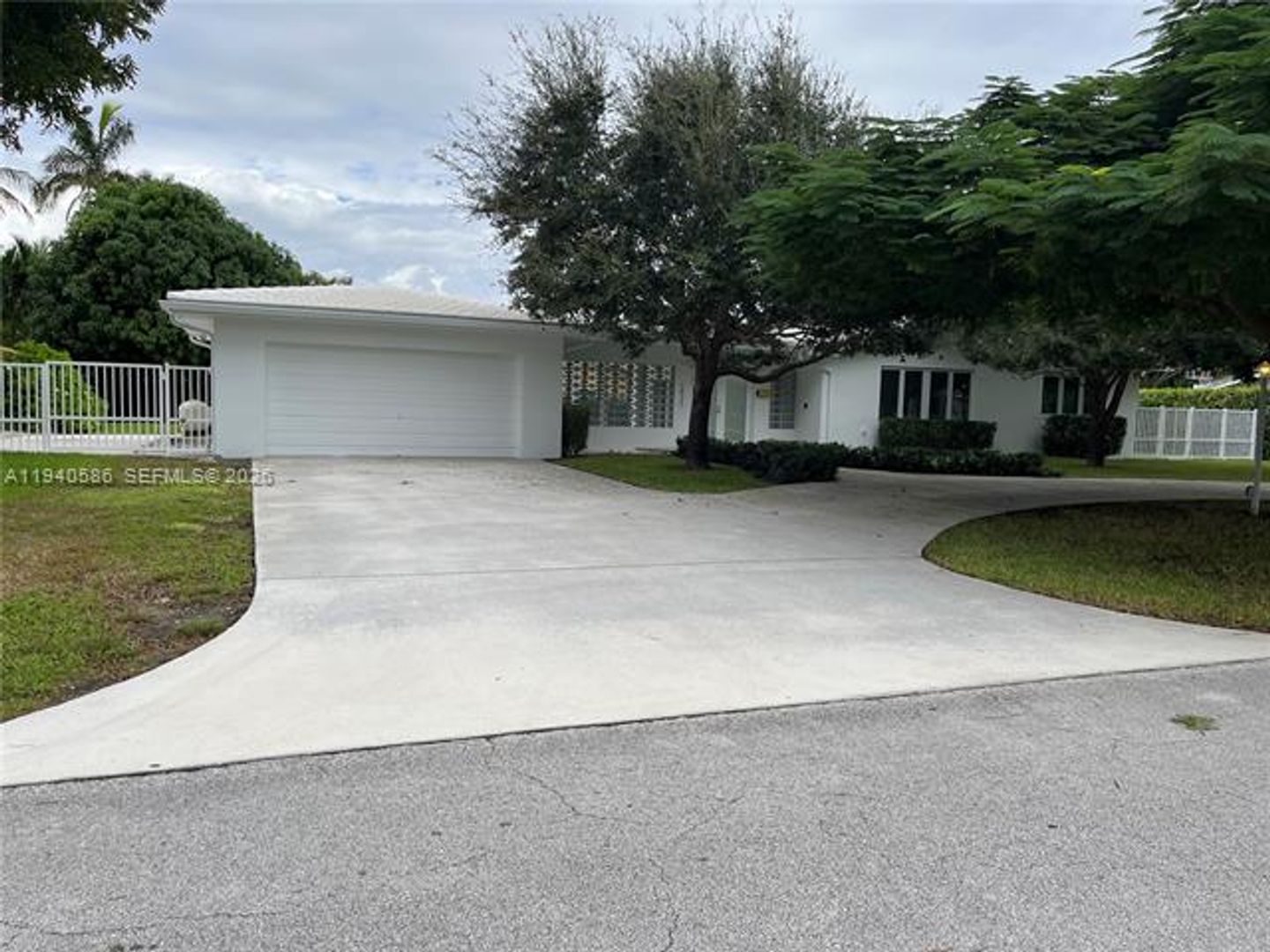 PALMETTO BAY House: 7921 SW 143rd St #0