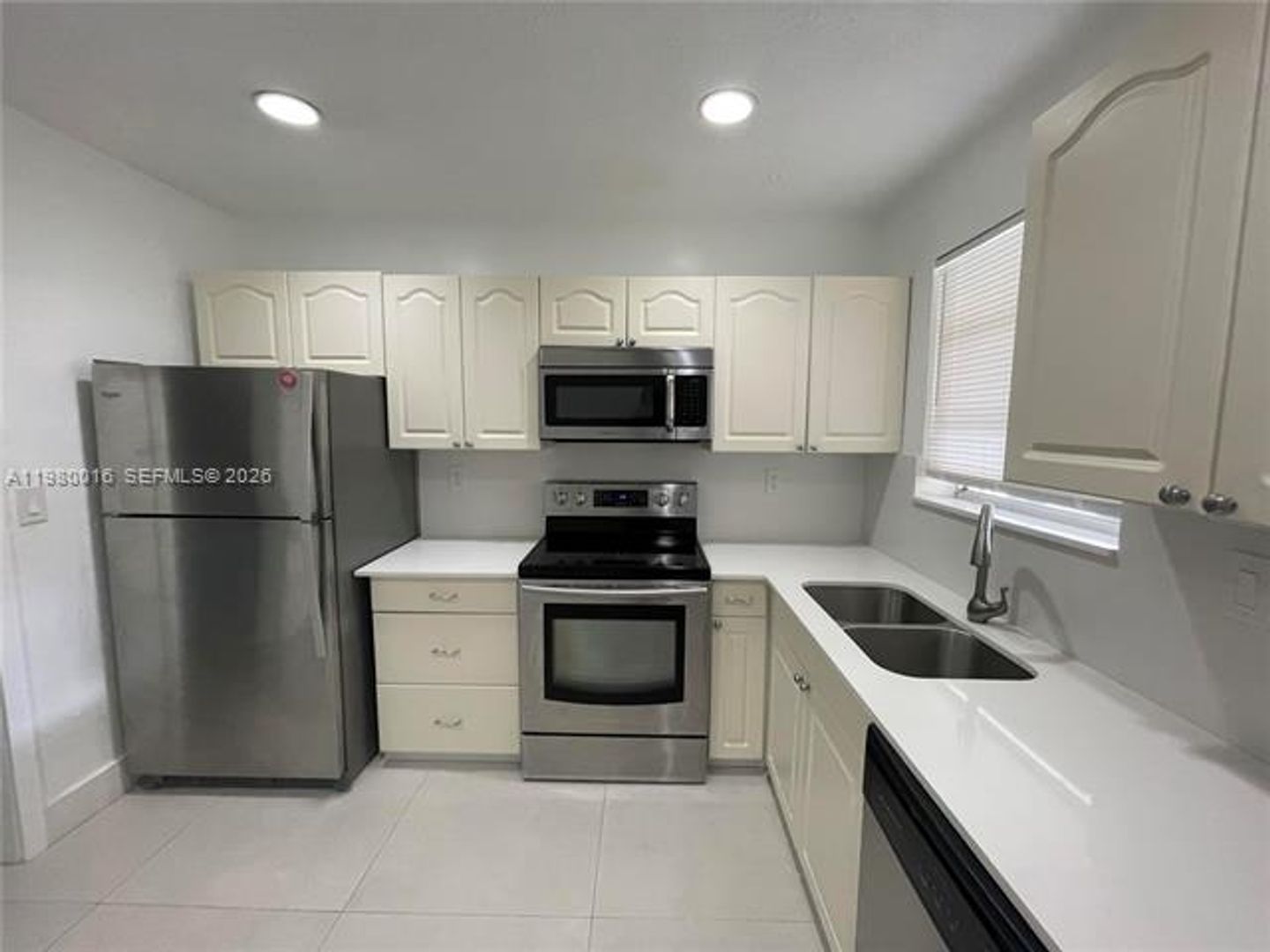Coral Gables House: 930 Benevento Ave CU-930