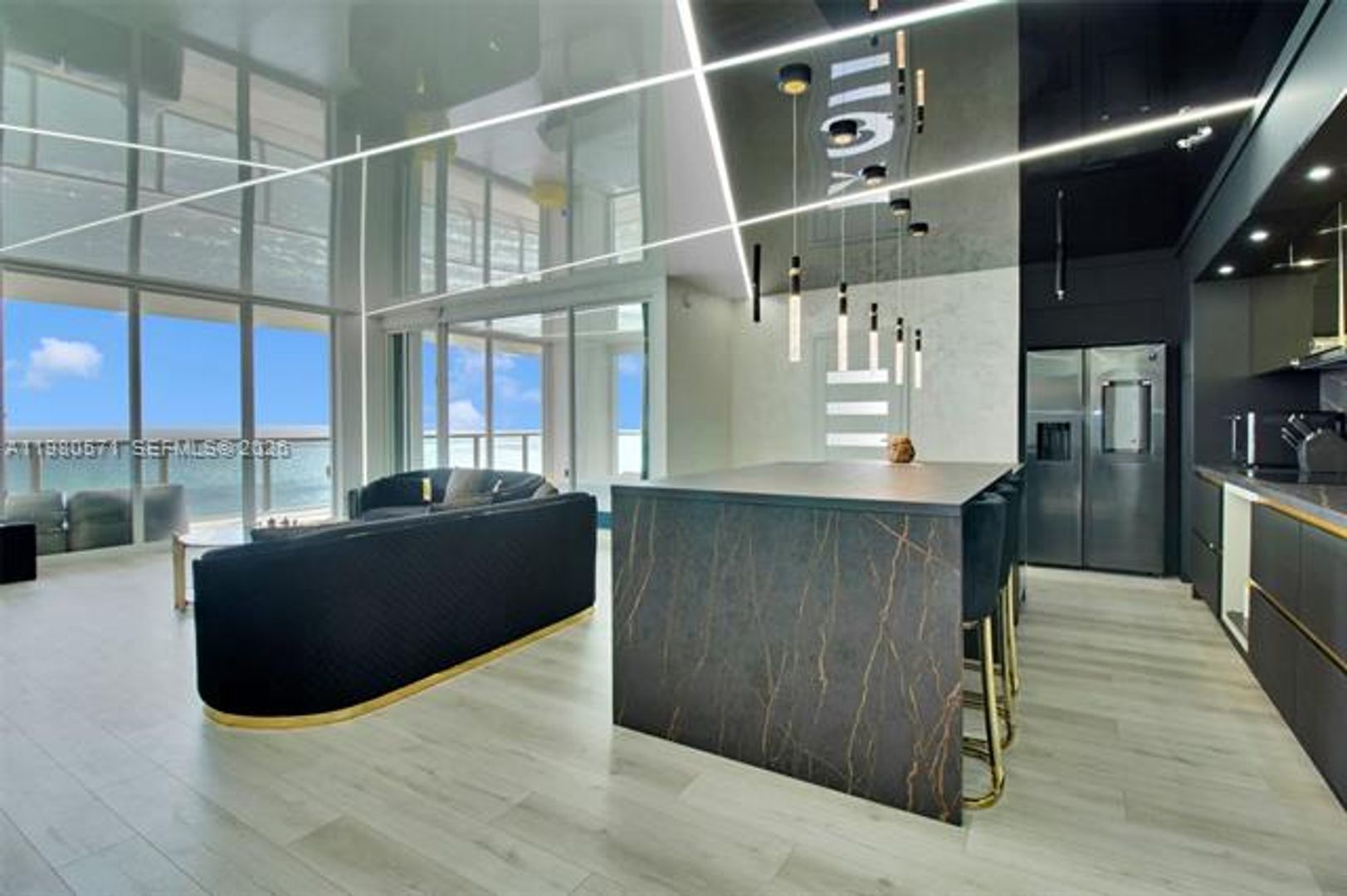 SUNNY ISLES BEACH Apartment: 16699 Collins Ave # 2002