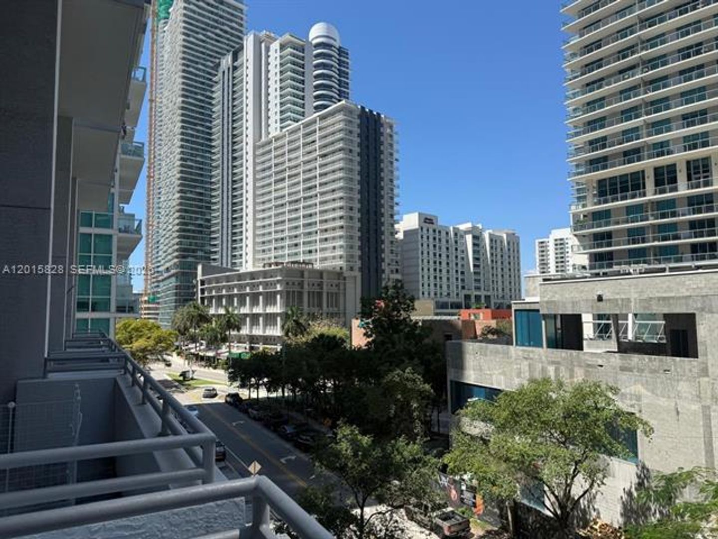 Miami Condo: 1050 Brickell Ave # 412