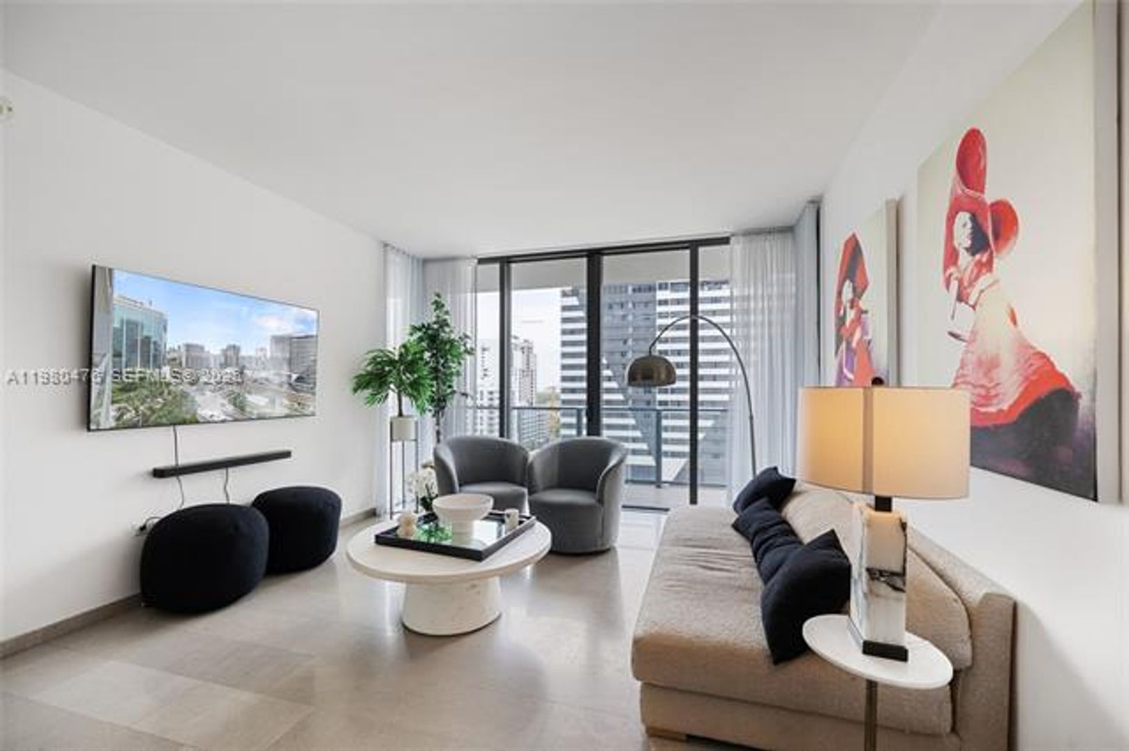 MIAMI Apartment: 88 SW 7th St # 1010