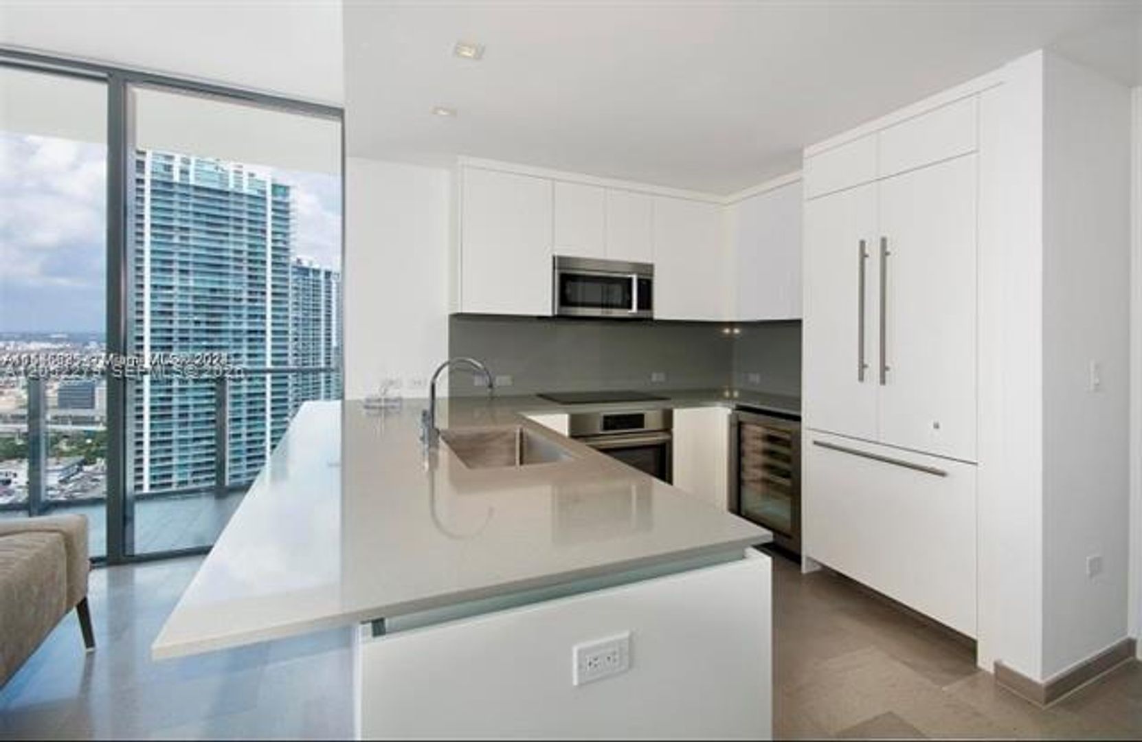 Miami Condo: 88 SW 7th St cu-2712