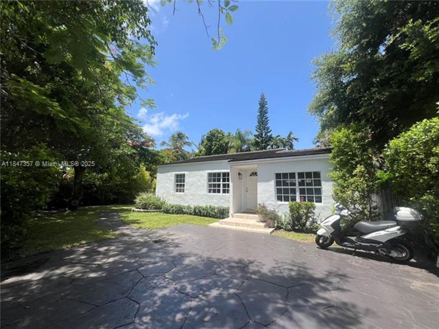 MIAMI House: 2450 SW 19th Ave #0