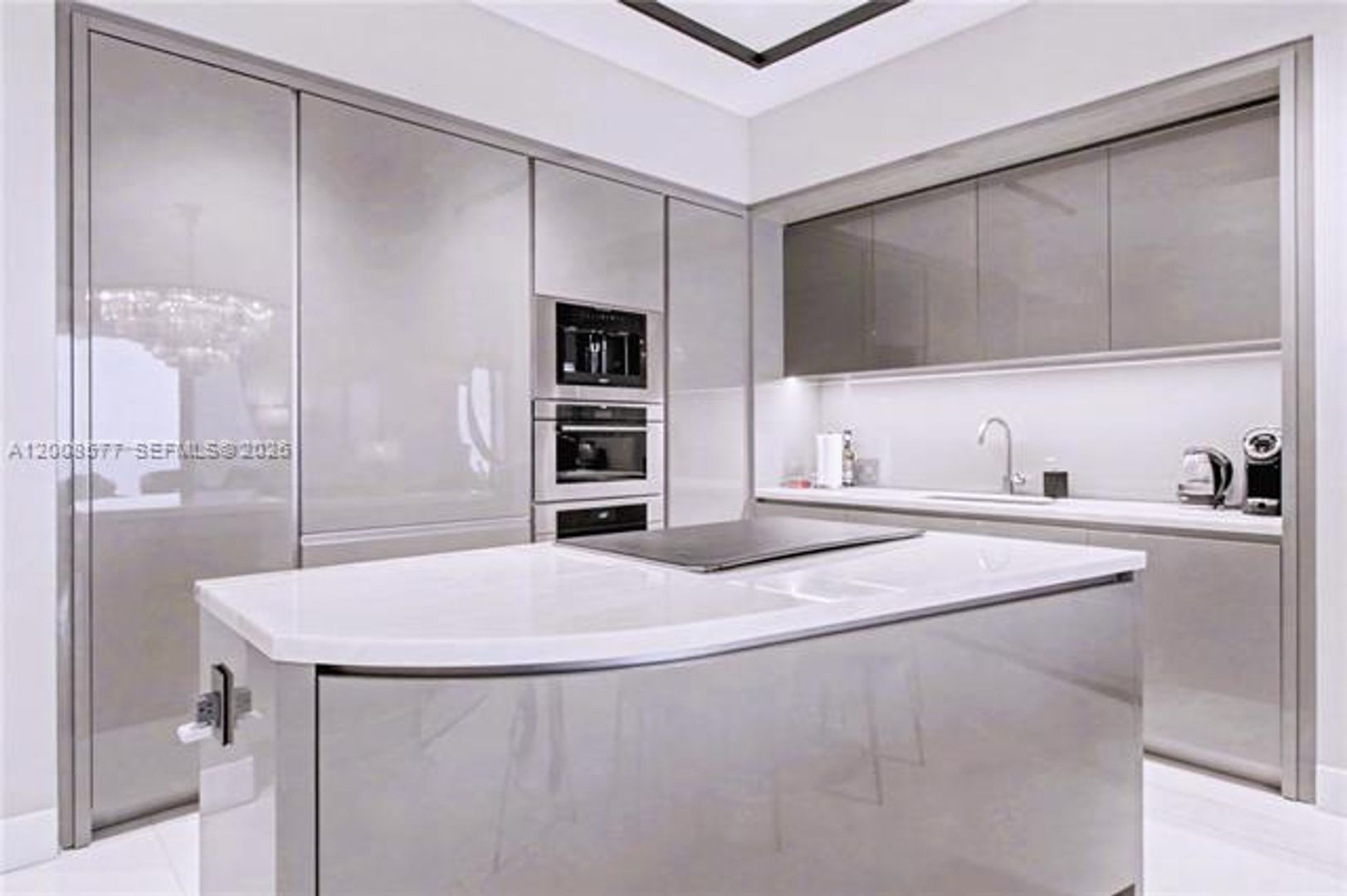 Sunny Isles Beach Condo: 18975 Collins Ave cu-4303