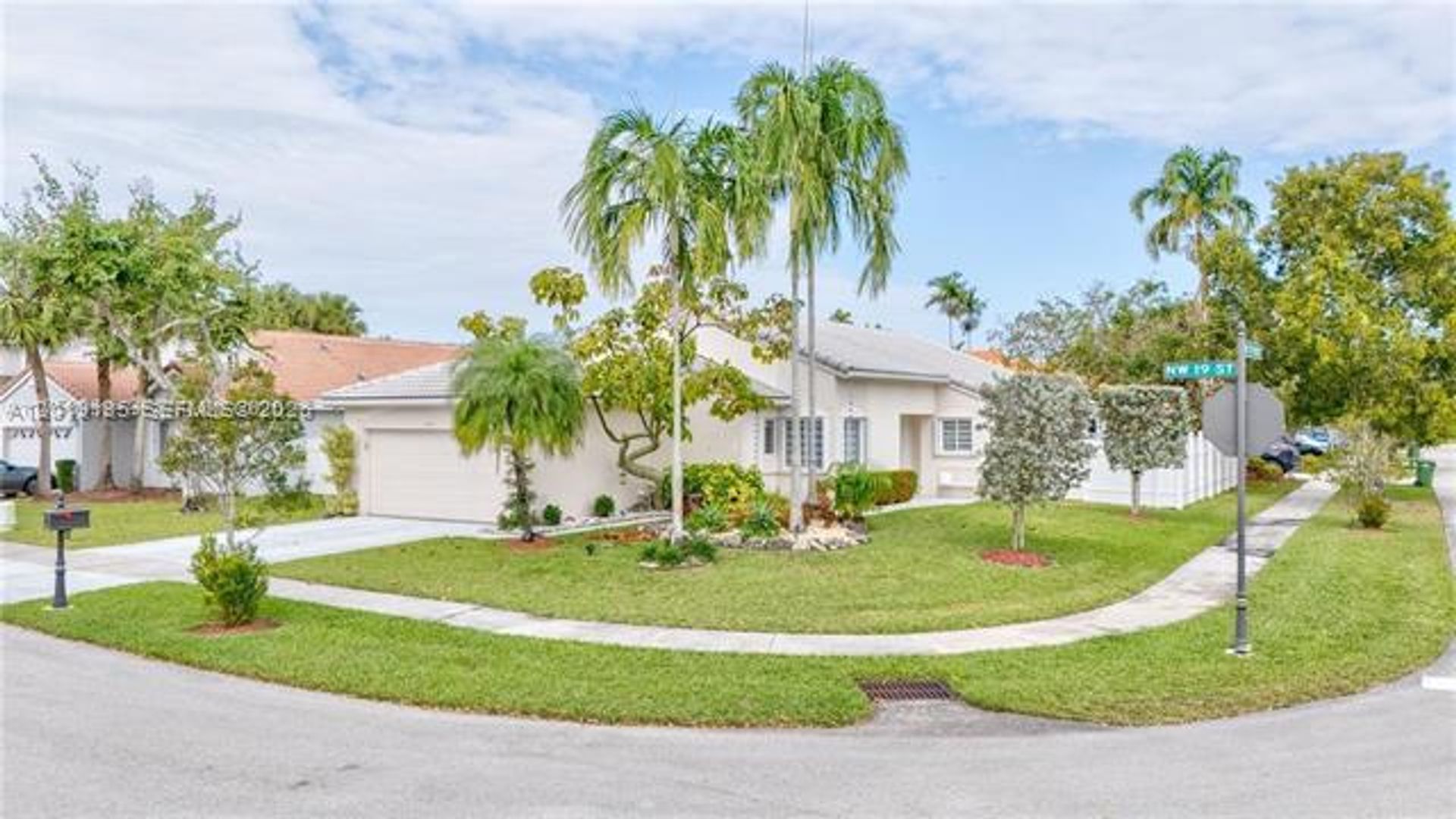 PEMBROKE PINES House: 17851 NW 19th St # 17851