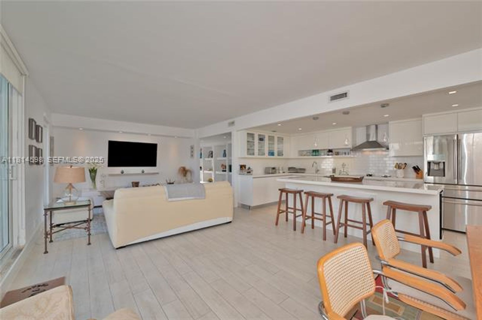 KEY BISCAYNE Apartment: 101 Crandon Blvd # 480