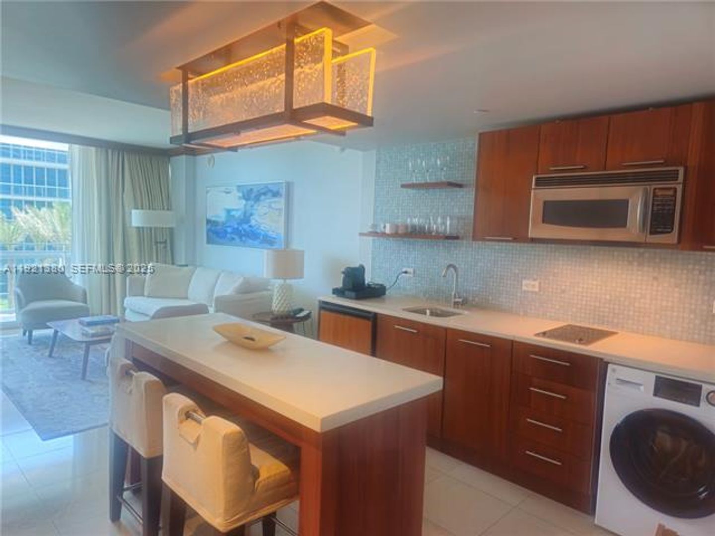 Miami Beach Condo: 6801 Collins Ave cu-320