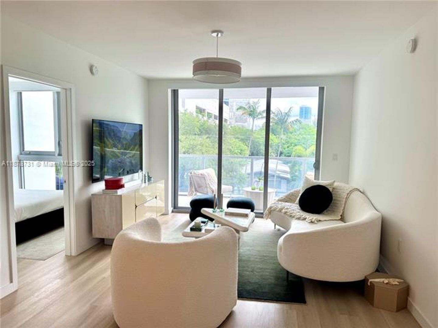 NORTH MIAMI BEACH Apartment: 13800 Highland Dr unit 307