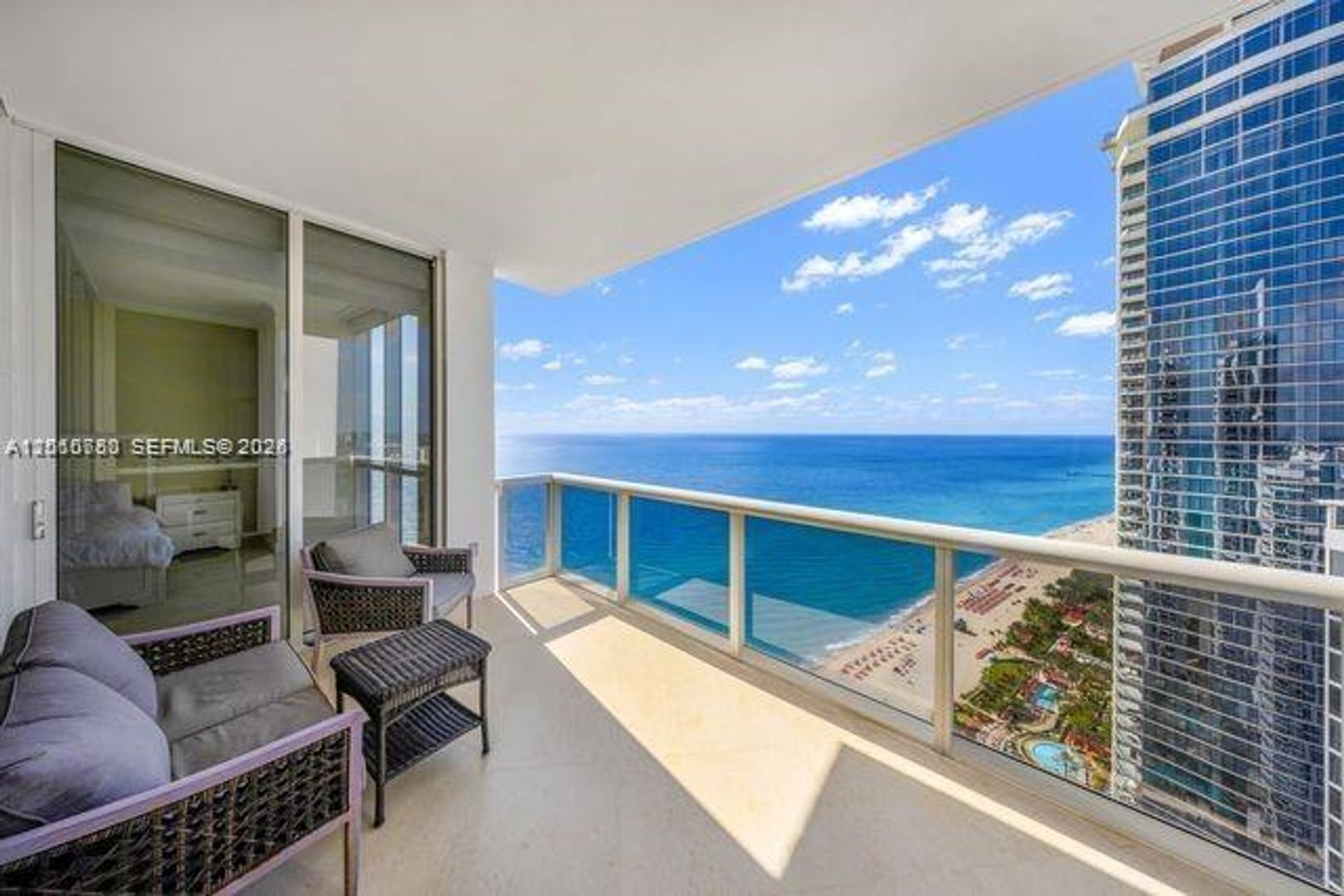 SUNNY ISLES BEACH Apartment: 18101 Collins Ave # 4702
