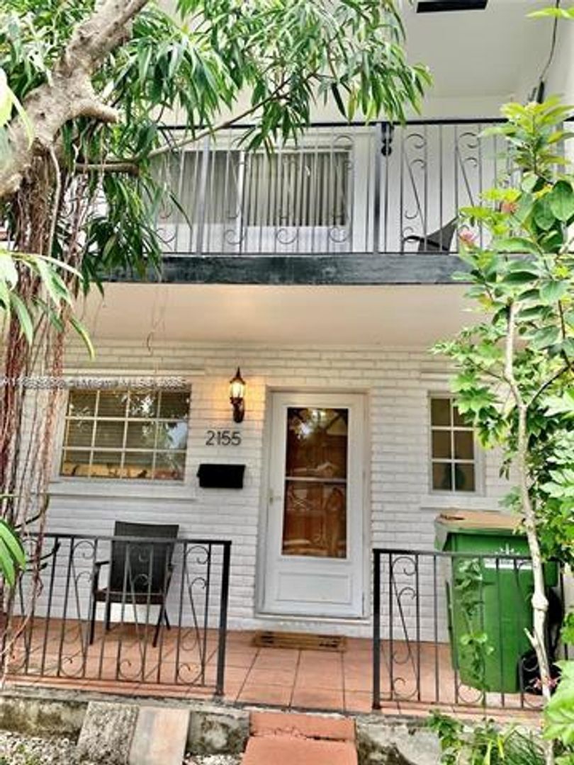 NORTH MIAMI Apartment: 2155 NE 122nd St unit 2155