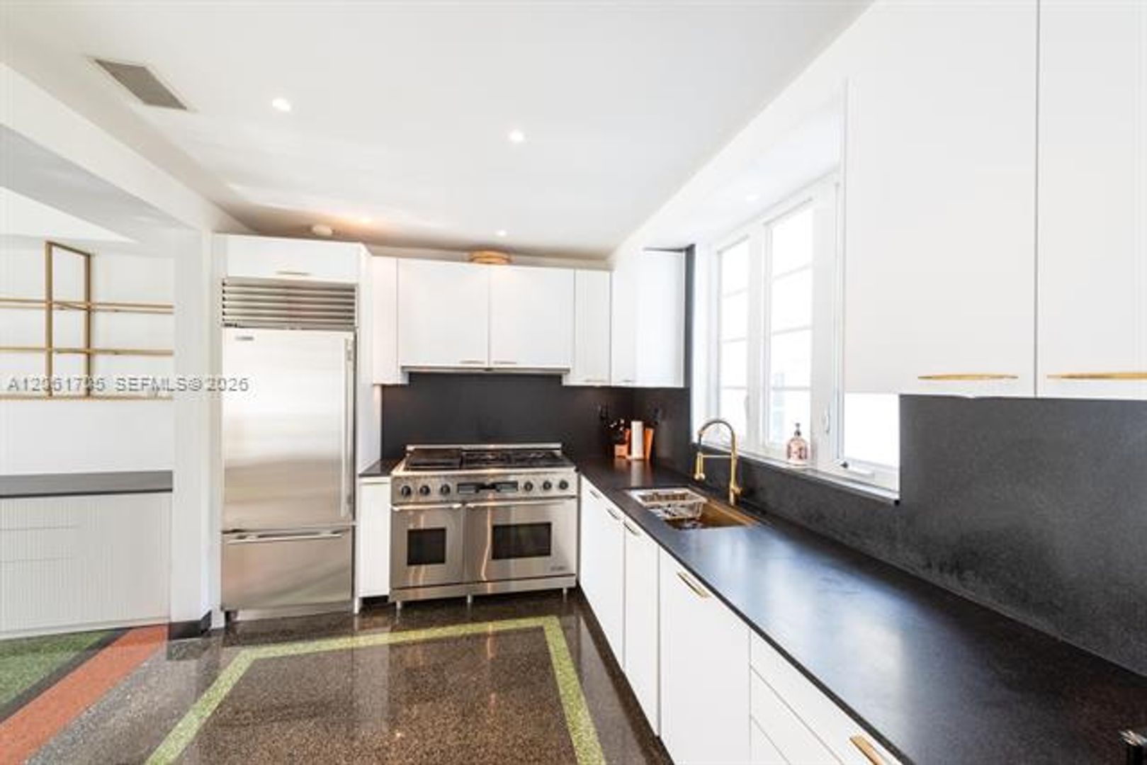 Miami Beach House: 841 19th St # 841