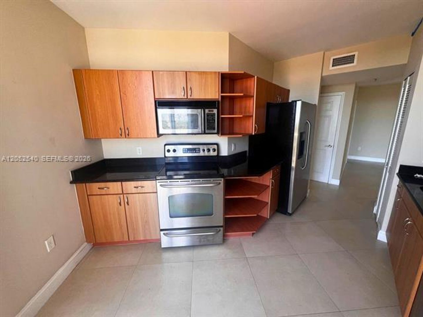 Miami Condo: 2425 SW 27th Ave cu-1004