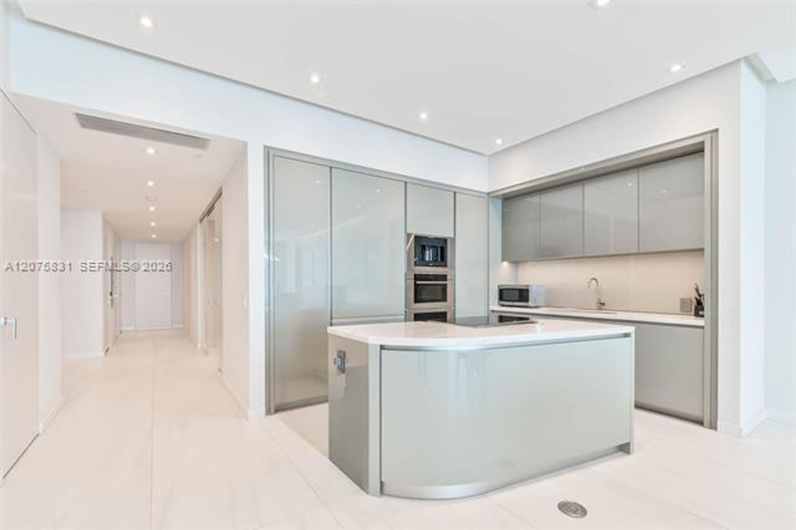 Sunny Isles Beach Condo: 18975 Collins Ave cu-5403